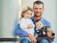 family pictures of profesional golfer kyle thompson by charleston family portrait photographers king street studios (2)
